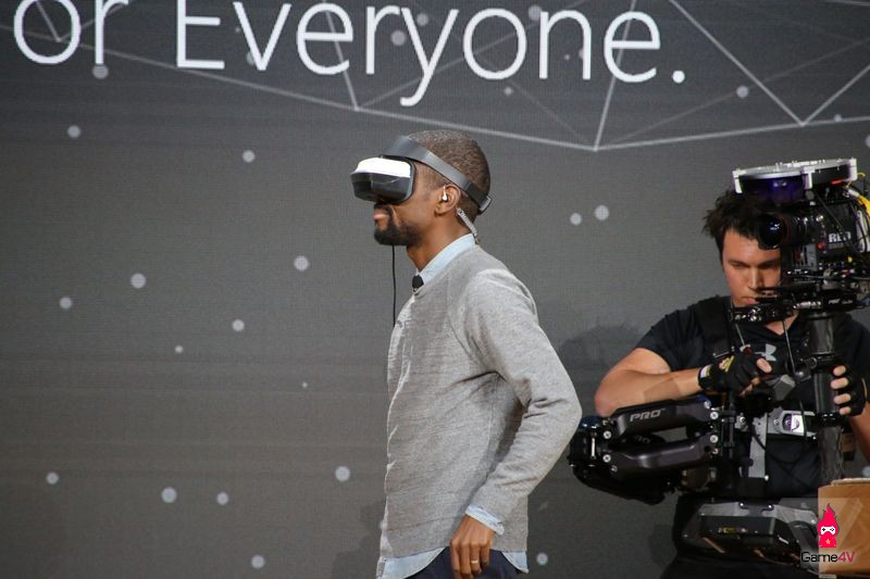 Microsoft công bố thế hệ kính VR mới cho Windows 10, giá từ 299 USD
