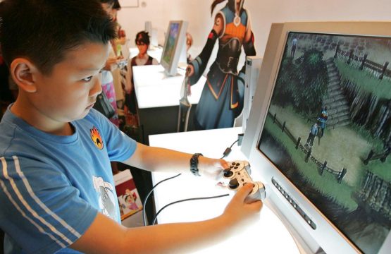 Trung Quốc ban hành đạo luật hạn chế chơi game với trẻ vị thành niên
