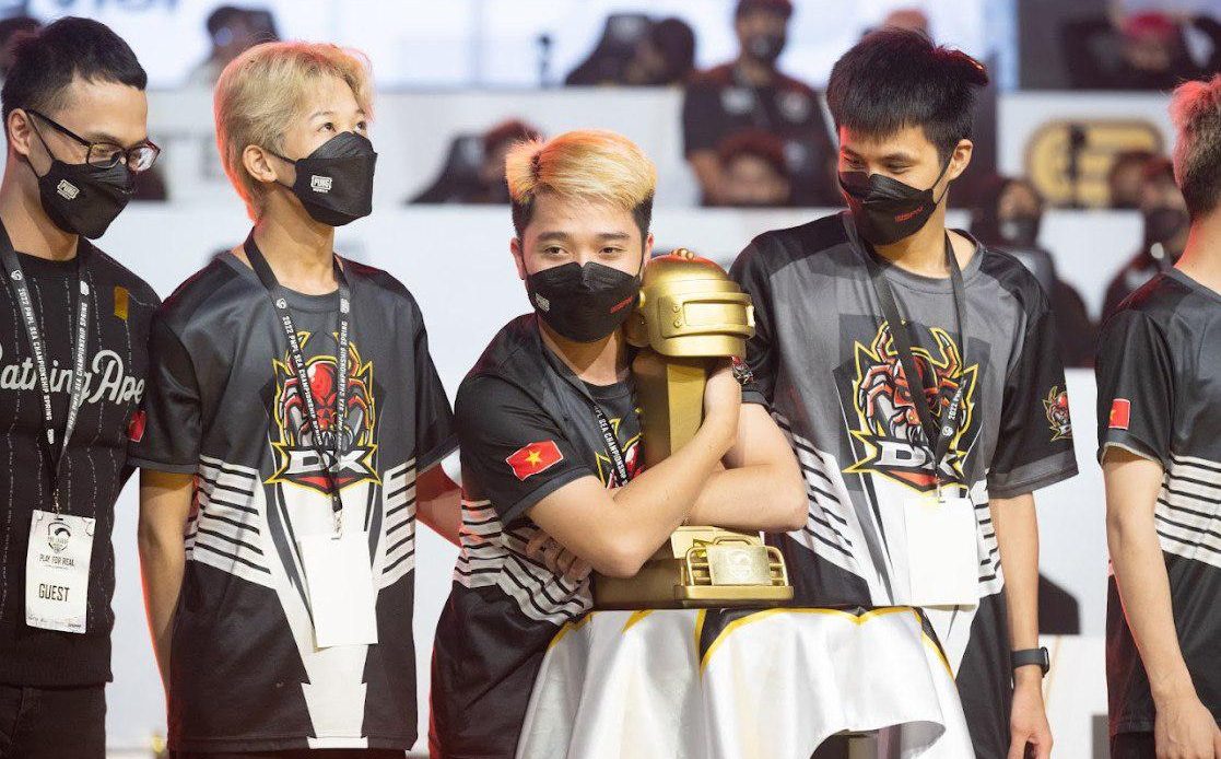 Vô địch PUBG Mobile Đông Nam Á, đại diện Việt Nam - D’Xavier bỏ túi hơn 700 triệu tiền thưởng
