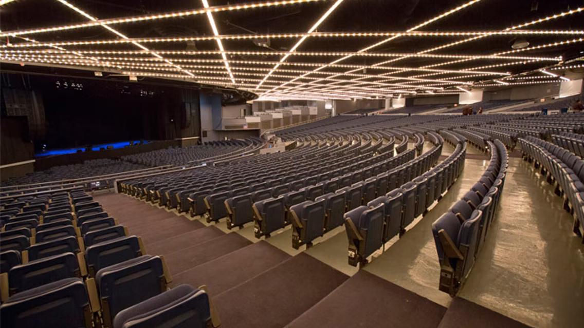 Hulu Theatre at Madison Square Garden - nơi tổ chức giai đoạn vòng bảng và tứ kết với sức chứa khoảng 5.600 người.