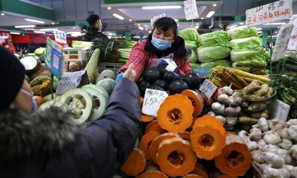 Xu hướng mua sắm đồ ăn sắp hết hạn kỳ lạ ở Trung Quốc