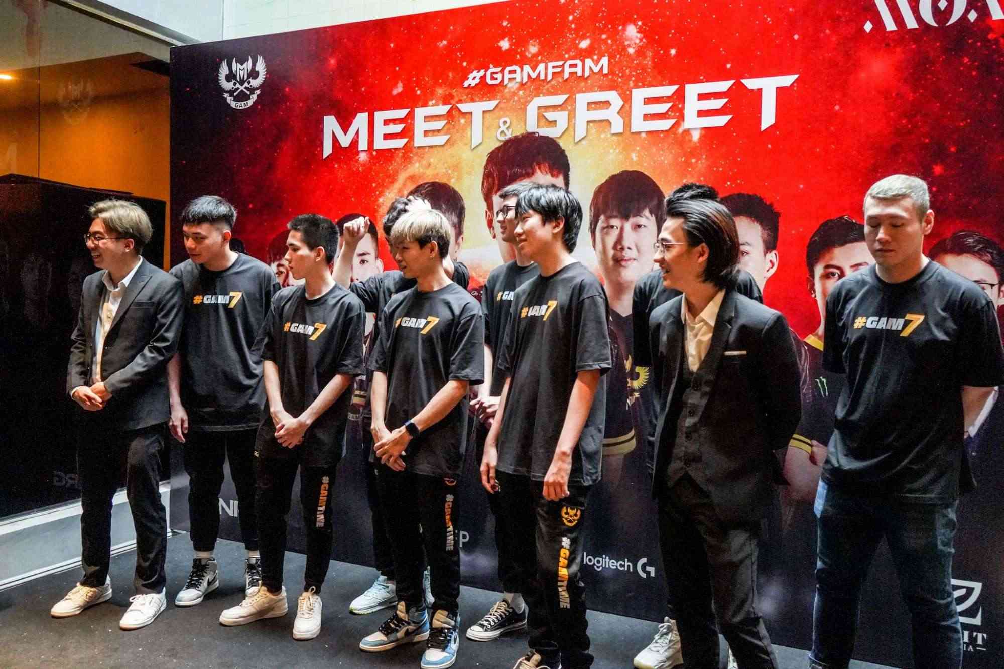 GAM trong buổi "Meet & Greet" vừa qua cùng fan tại Hà Nội.
