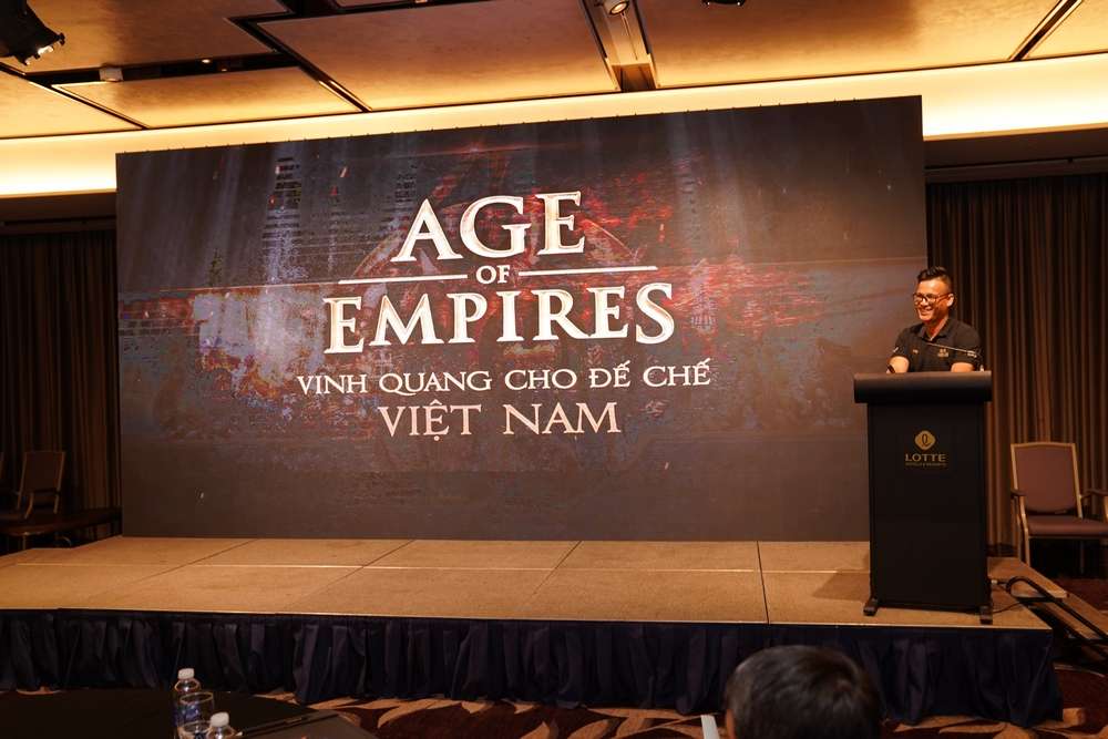 Ông Phạm Văn Thành, Giám đốc VTC Game trình bày về lộ trình phát triển AoE tại Việt Nam trong thời gian tới.