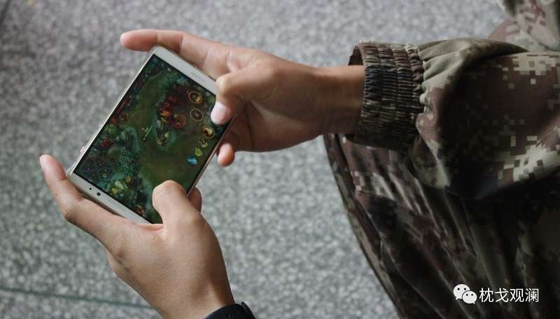 Which genre of mobile game has the biggest revenue right now?