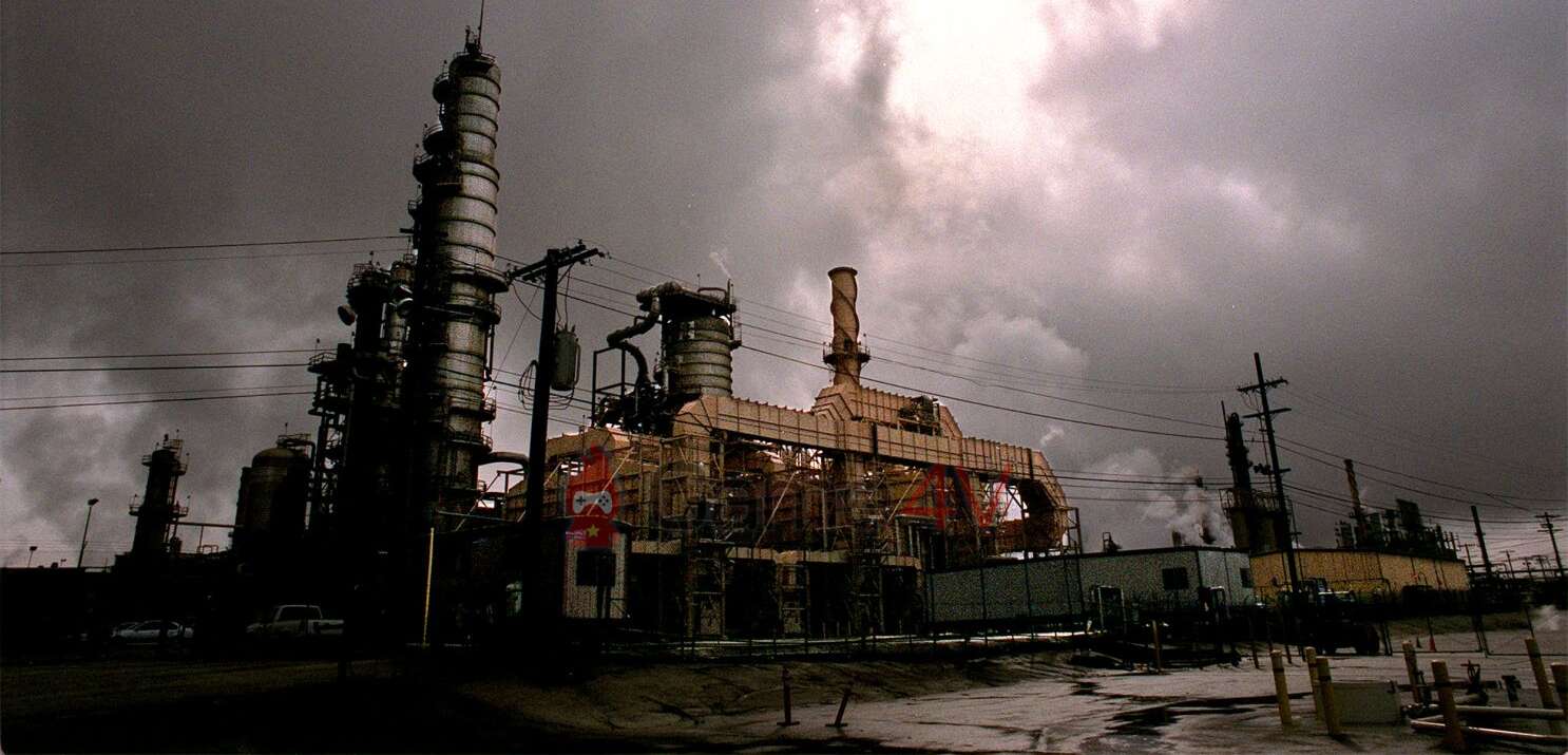 Trong báo cáo vào cuối tháng 1, Los Angeles Times cho biết các nhà máy của Chevron đã thải ra rất nhiều hóa chất độc hại, hai trong số đó được coi là thứ ô nhiễm tồi tệ nhất tại Mỹ.