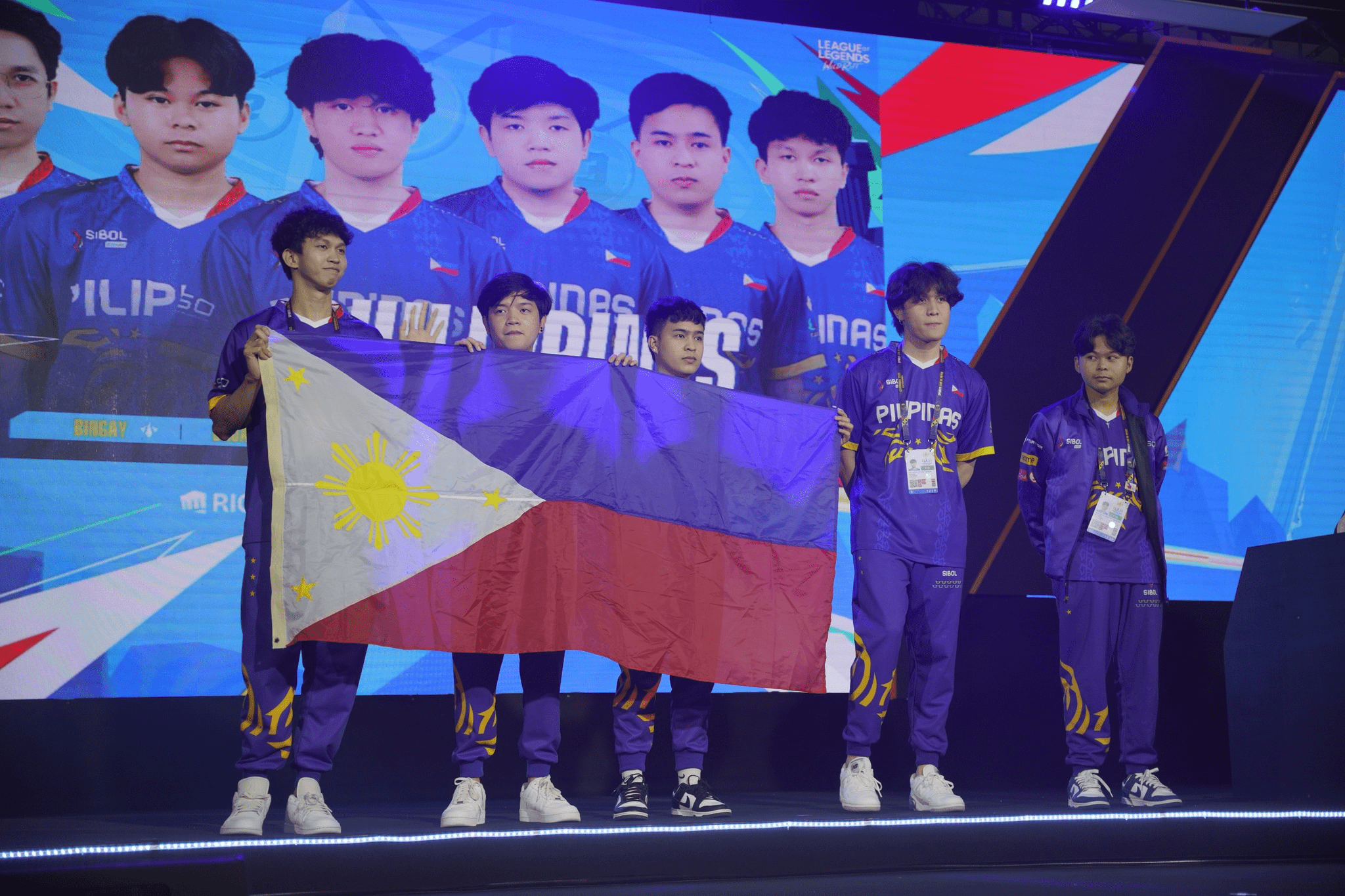 Đội tuyển LMHT: Tốc Chiến Philippines đã giành được Huy Chương Vàng tại SEA Games 32.
